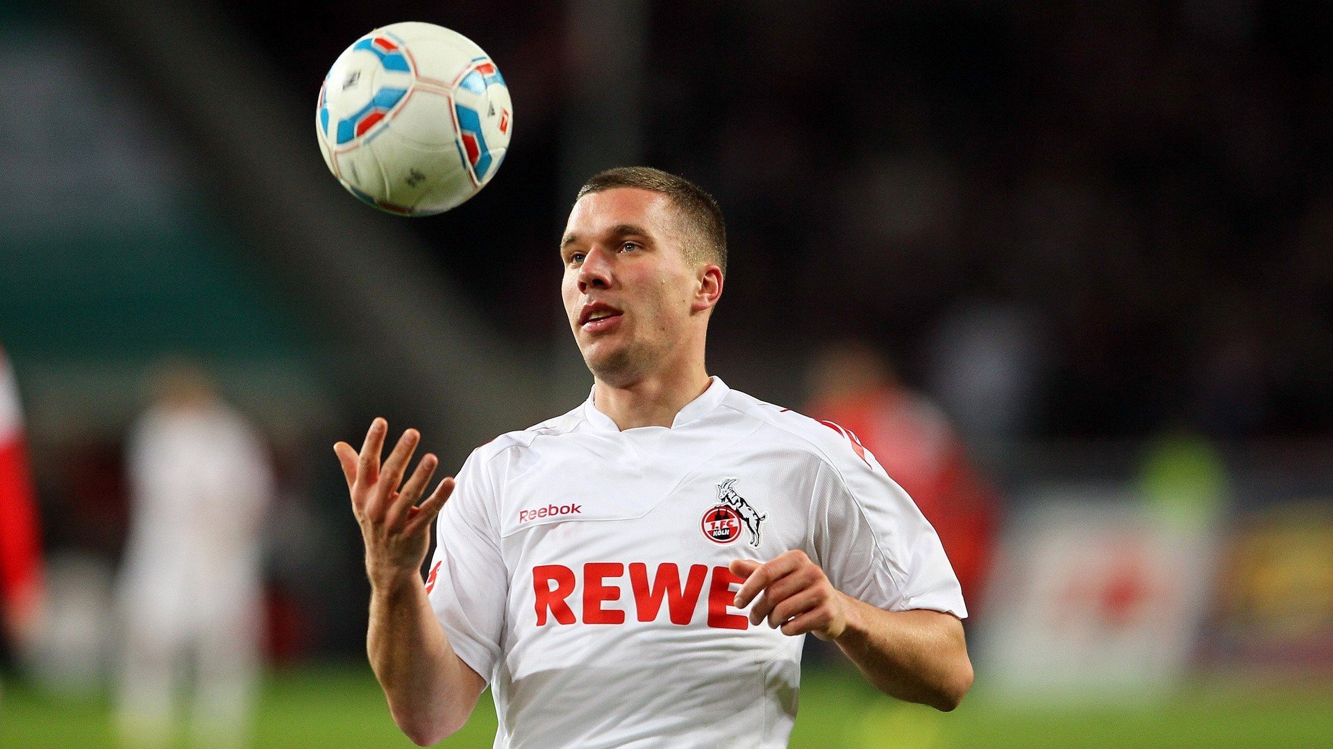 kaiyun网站-中国足球联赛俱乐部市场开拓力度加大，我国足球俱乐部